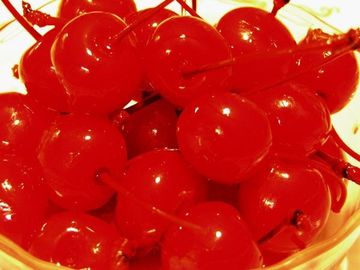 Insalata di frutta in scatola della ciliegia nessun gusto dolce dell'impurità con facile - coperchio aperto
