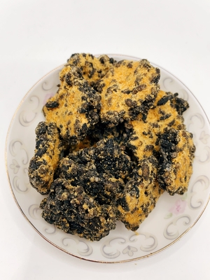 Guoba d'oro nero Tuorlo d'uovo salato e filo di maiale Sapore Rice Cracker Mix Riso croccante Crusta di riso fritto