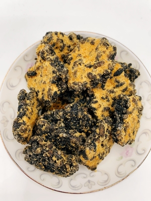 Guoba d'oro nero Tuorlo d'uovo salato e filo di maiale Sapore Rice Cracker Mix Riso croccante Crusta di riso fritto