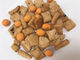 I peperoncini rossi condiscono lo spuntino ricoperto cracker sani del preparato RCM5A delle arachidi del riso del preparato dello spuntino