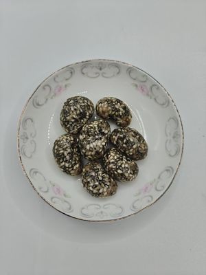 Noccioline di sesamo bianco e nero