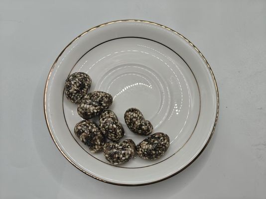 Noccioline di sesamo bianco e nero