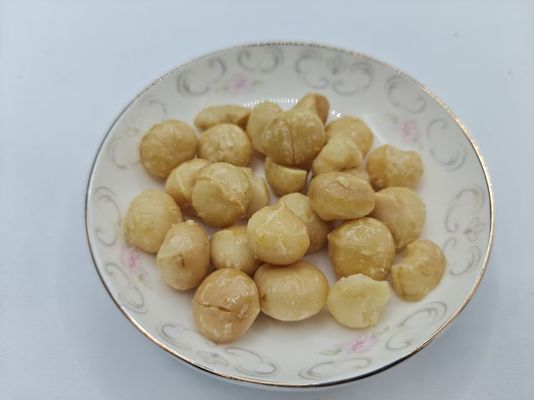 Deliziose noci di macadamia arrostite fatte con ingredienti naturali