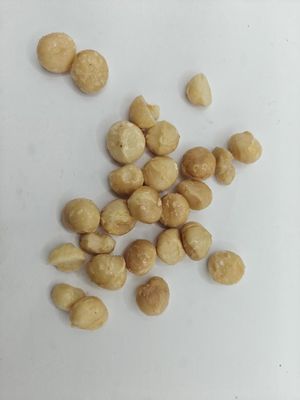 Noci di macadamia arrostite