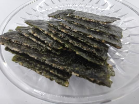 Snack croccante alle alghe delizioso e salutare