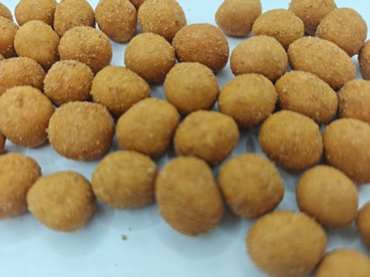 Arachidi con un rivestimento piccante e un sapore aromatico