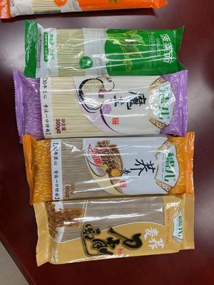 Le tagliatelle Konjac BRC degli spinaci del grano saraceno sano di cucina rapida del vegano hanno certificato