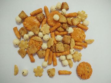 Sapori di forma contenuti sesamo dell'alga vari dei cracker misti del riso