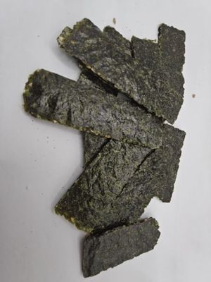 Snack croccante alle alghe delizioso e salutare